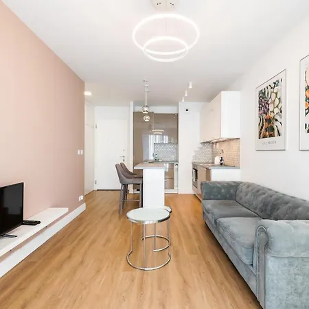 Wola Bloom Apartment Warsaw Exterior photo