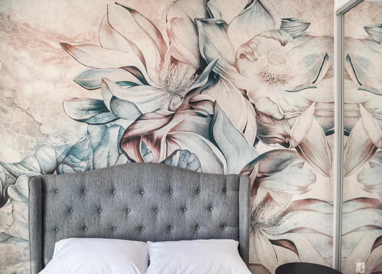 Wola Bloom Apartment Warsaw